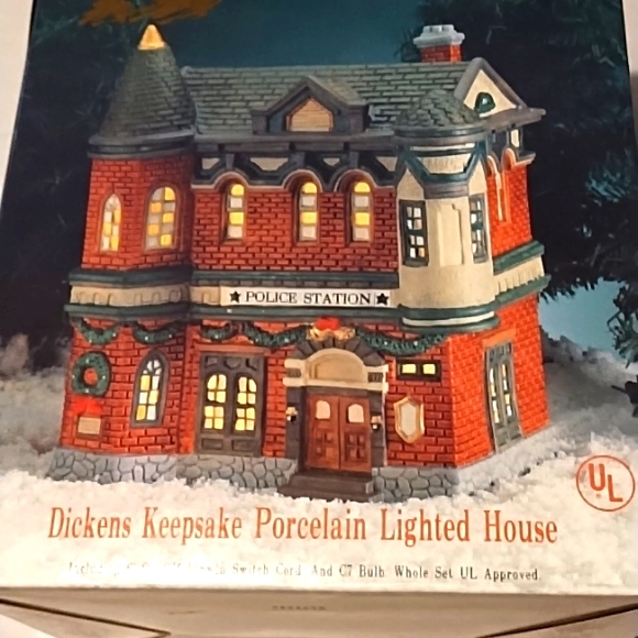 Dickens Holiday Dickens Keepsake Village Poshmark